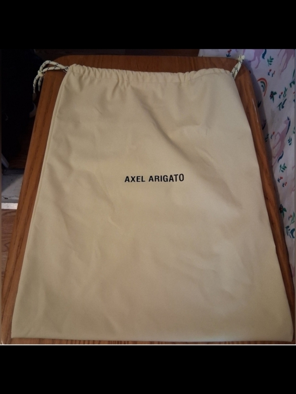 EUC Axel Arigato Large Beige Waterproof Drawstring Shoe Dust Storage Bag